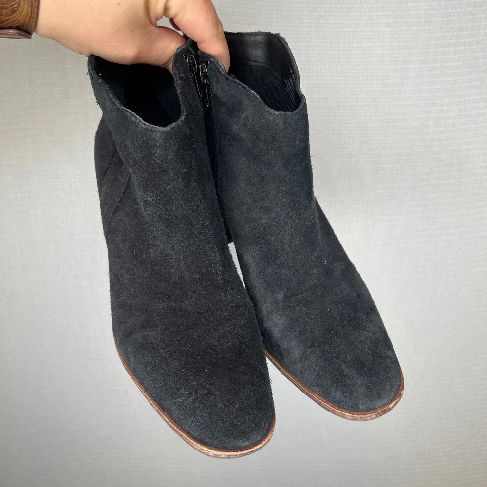 Lucky Brand Womens Black Suede Ankle Boots Stacked Block Heel Side Zip Size 10M